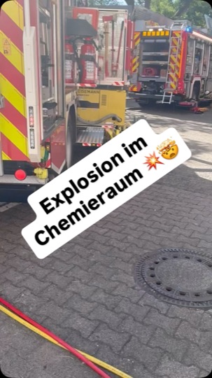 Reel „Explosion im Chemieraum“ auf Instagram ansehen